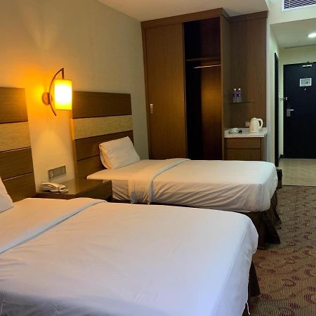 Sento Hotel Keningau Екстер'єр фото