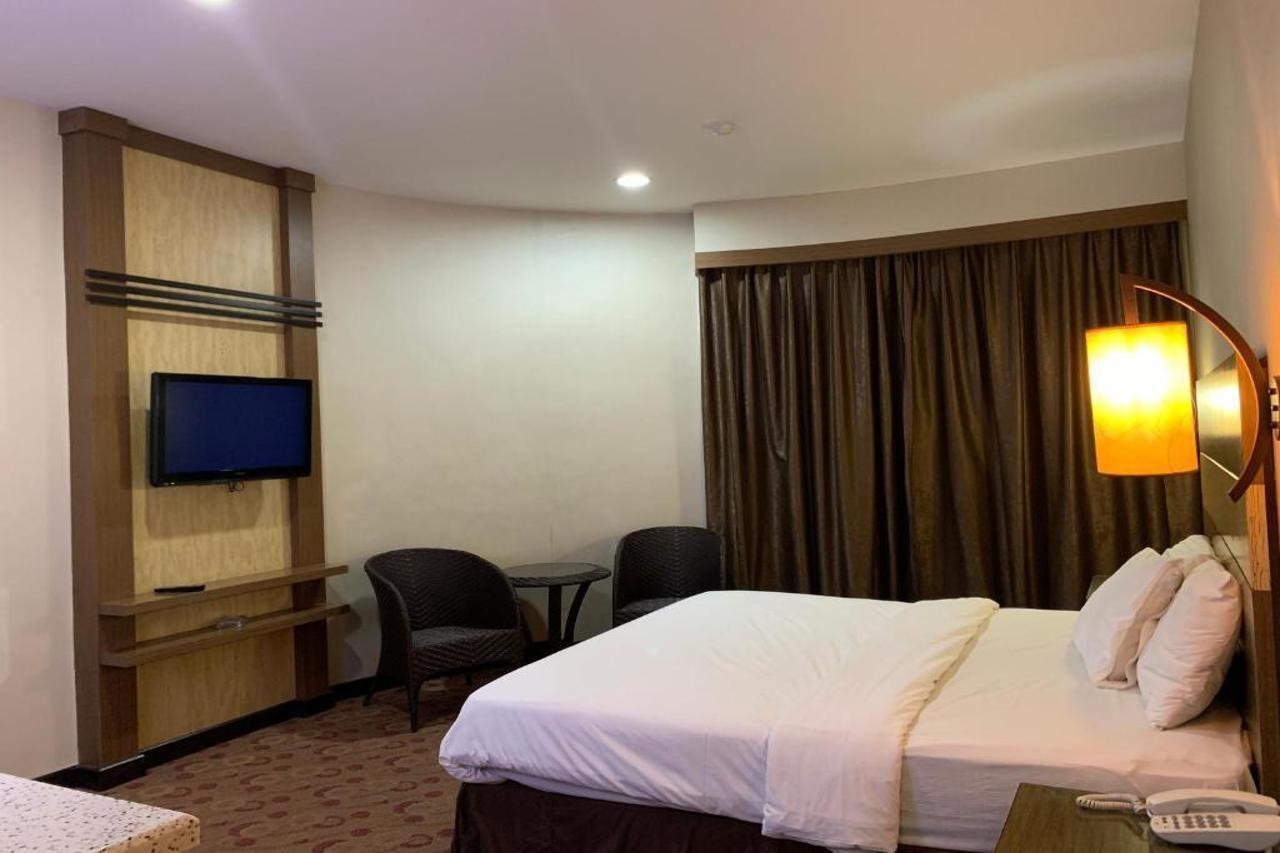 Sento Hotel Keningau Екстер'єр фото