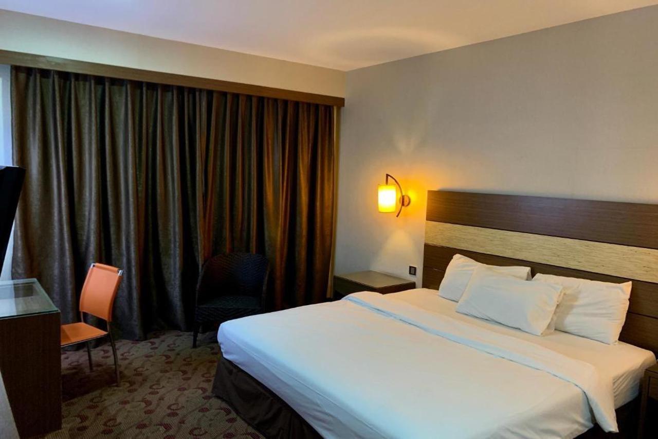 Sento Hotel Keningau Екстер'єр фото