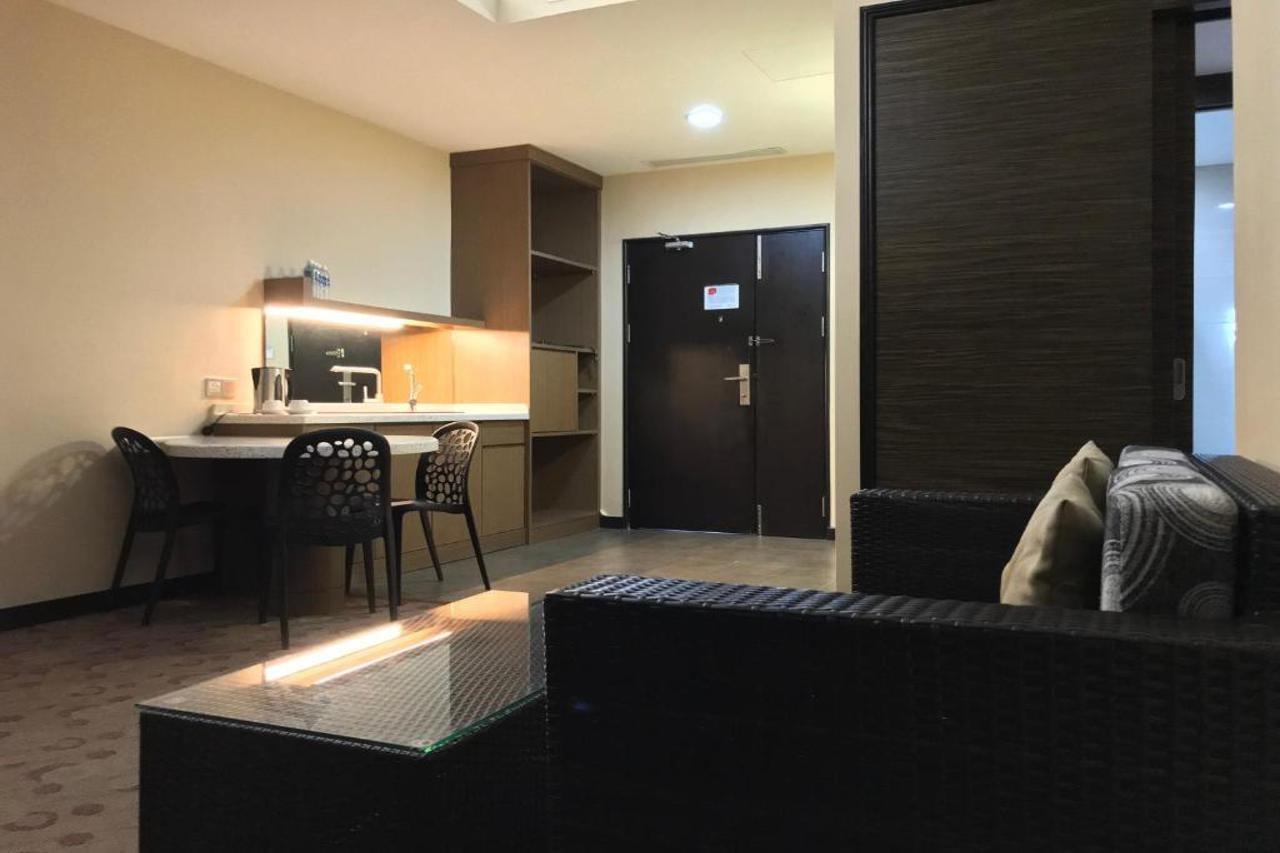 Sento Hotel Keningau Екстер'єр фото