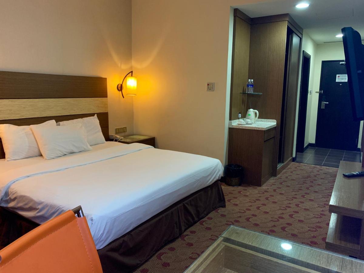 Sento Hotel Keningau Екстер'єр фото
