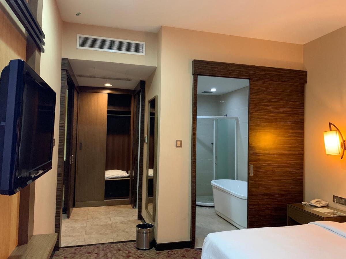 Sento Hotel Keningau Екстер'єр фото